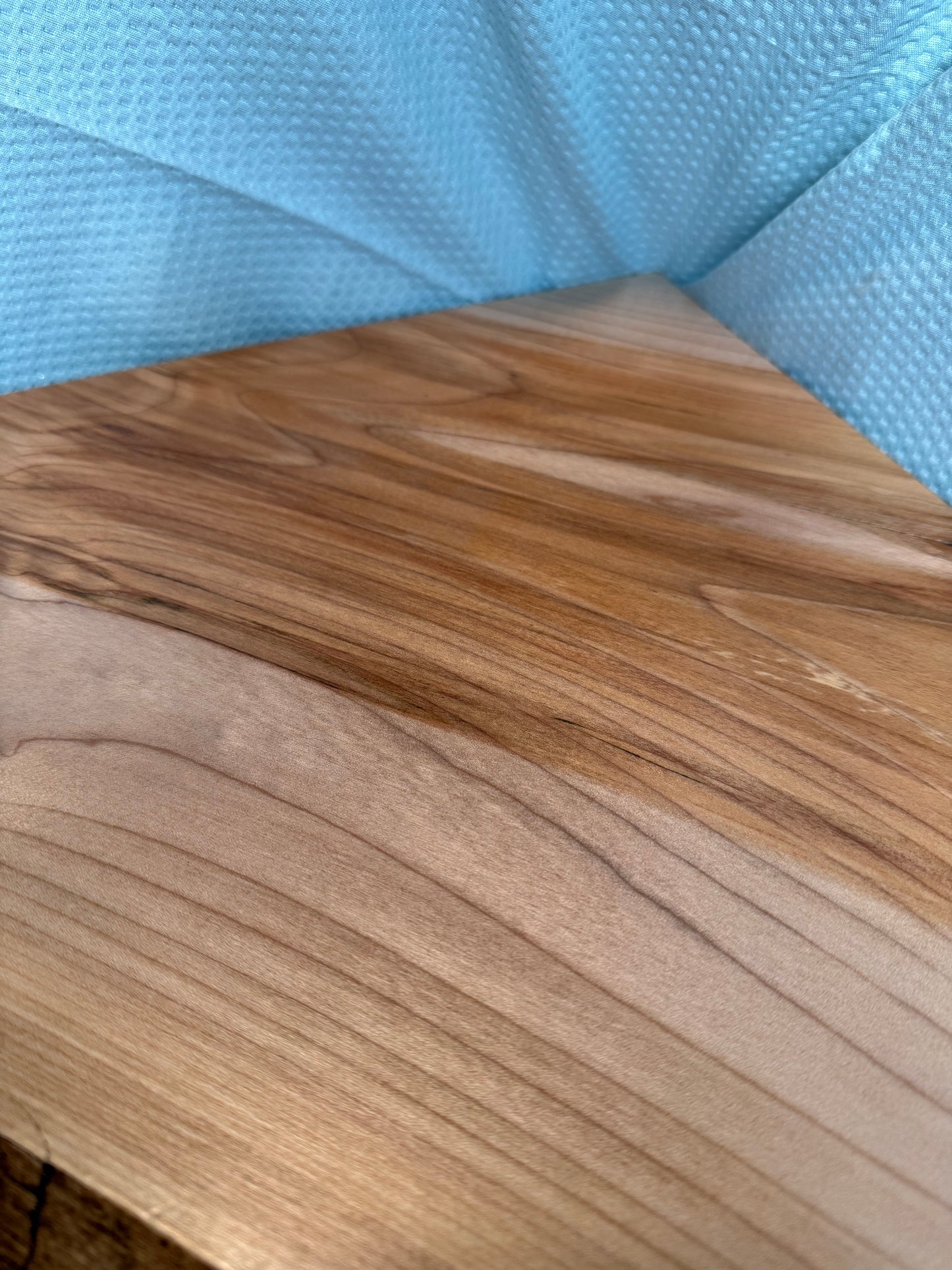 Set of 2, Live edge, Maple corner shelf