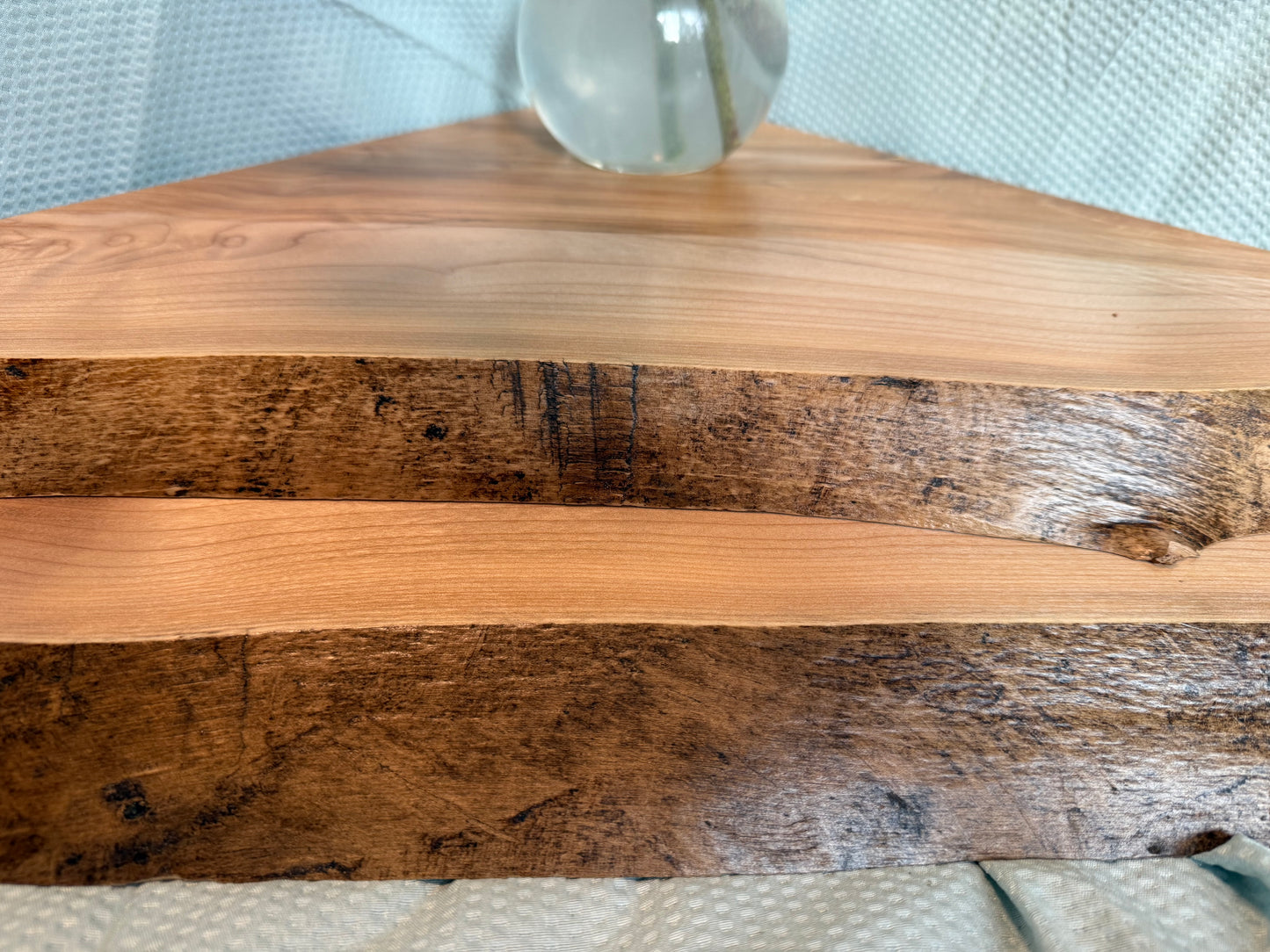 Set of 2, Live edge, Maple corner shelf