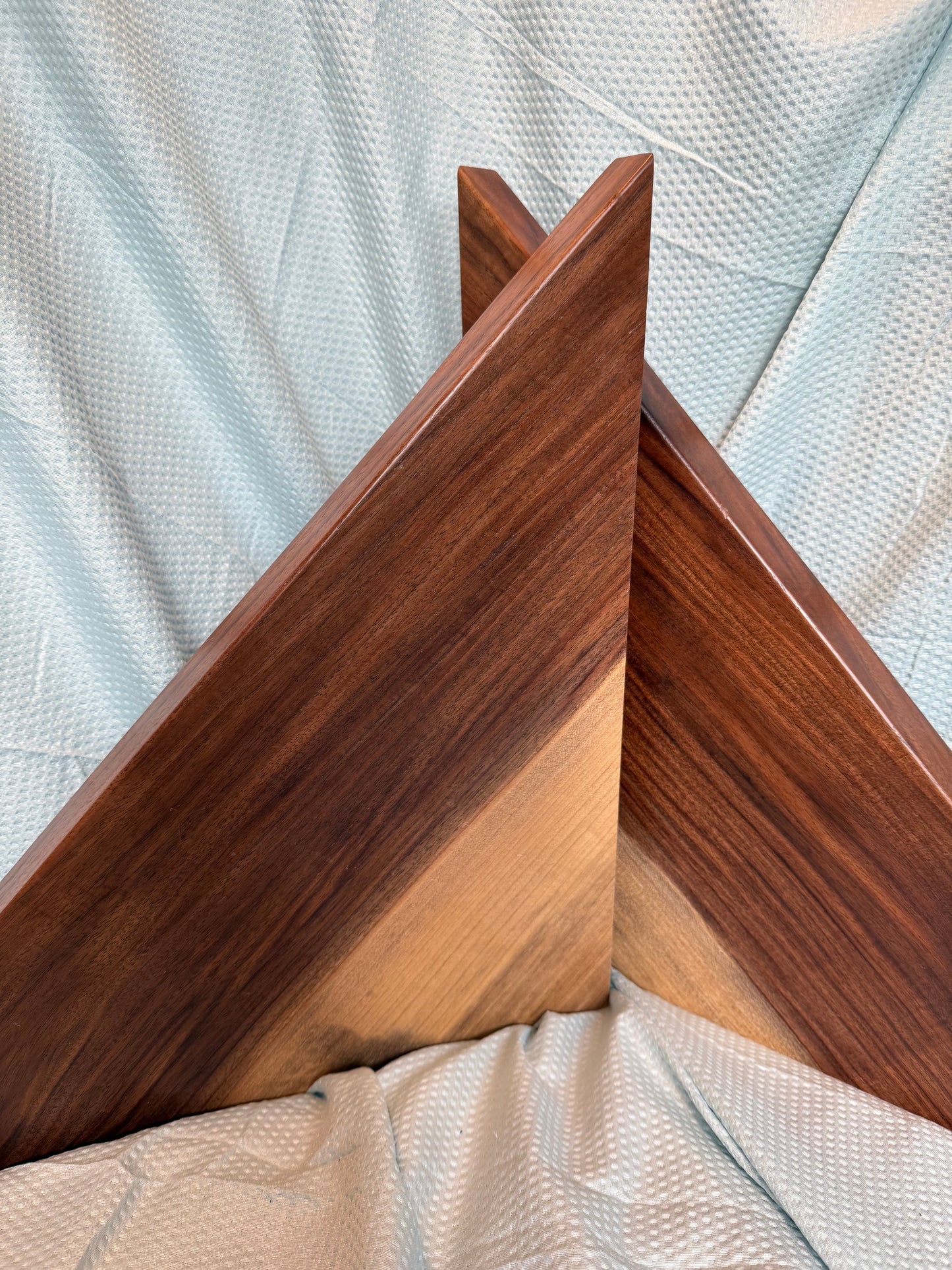 Set of 2 walnut shelves