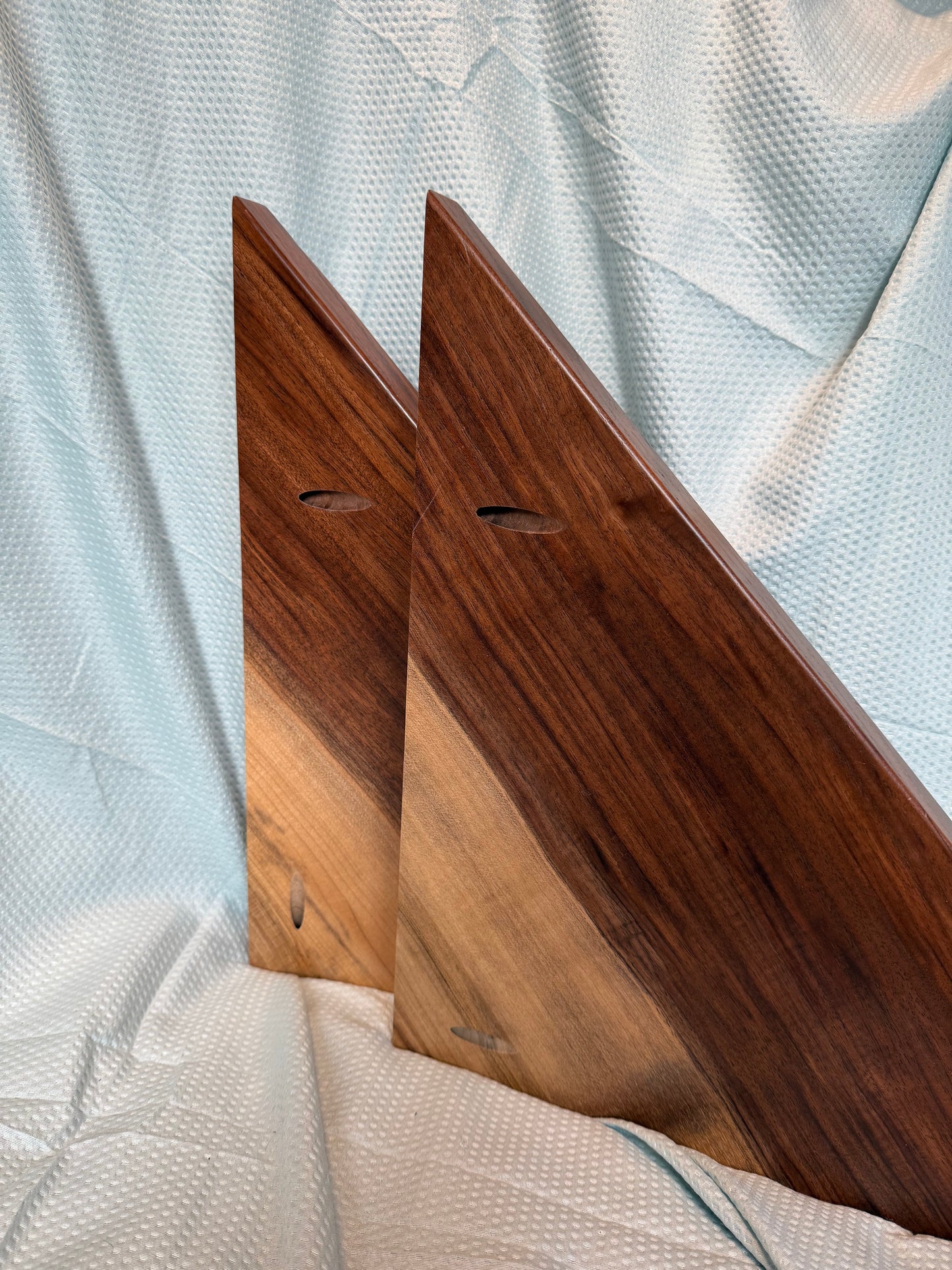 Set of 2 walnut shelves